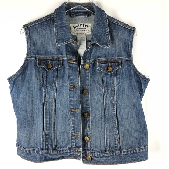 Levi's Jackets & Blazers - Levi’s Signature Jean Denim Vest